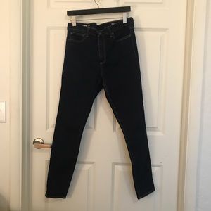 Gap high waisted dark wash jeans 32